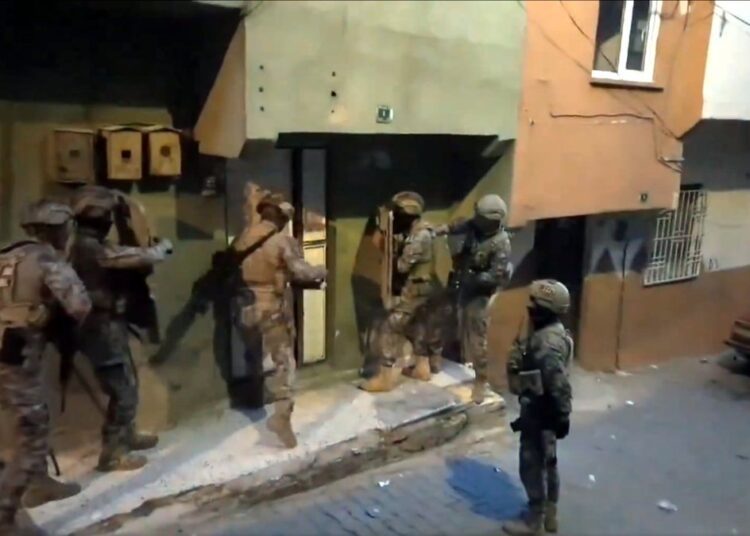 4 ilde IŞİD operasyonu: 56 gözaltı 1 4 ilde IŞİD operasyonu: 56 gözaltı