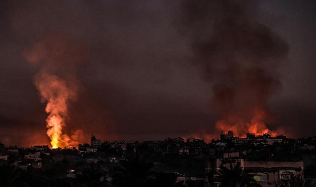 Hamas’ın ateşkese onay vermesi de İsrail’i durdurmadı! Refah'a bomba yağdı 1 Hamas’ın ateşkese onay vermesi de İsrail’i durdurmadı! Refah’a bomba yağdı