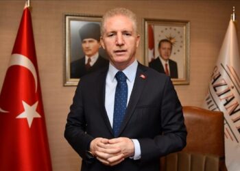 İstanbul Valisi’nden gazetecilere ‘süpür’ savunması: Duymadım ama…