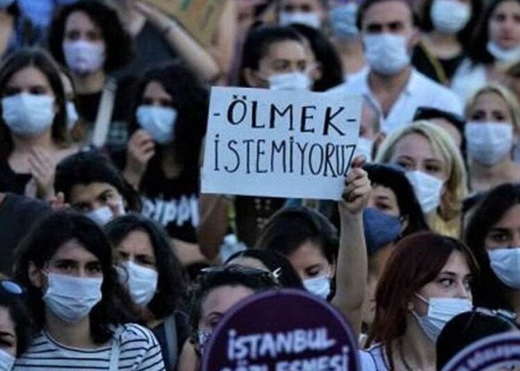 Kadın cinayetleri durmuyor: 30 günde 32 kadın katledildi 1 Kadın cinayetleri durmuyor: 30 günde 32 kadın katledildi