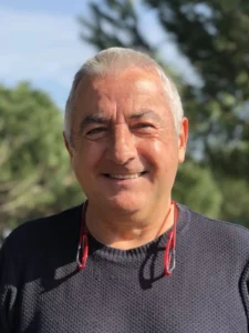 Türk akademisyenin yeşil pasaportu Kenya’da geçerli sayılmadı