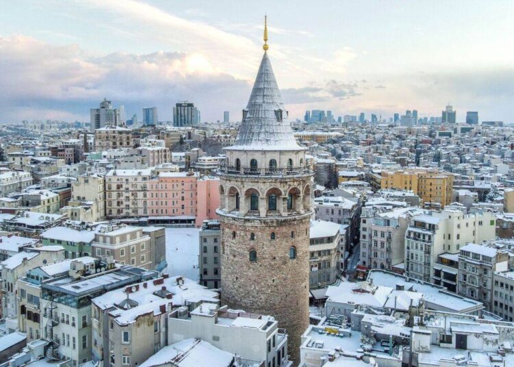 Galata Kulesi tekrar ziyarete açılıyor
