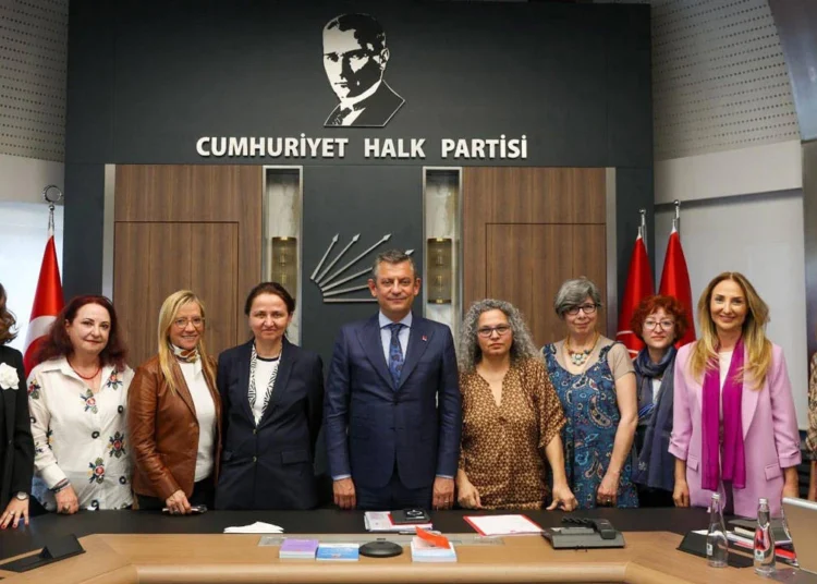 Özgür Özel: Anayasa’ya uymayanlarla Anayasa yapılmaz 1 Özgür Özel: Anayasa’ya uymayanlarla Anayasa yapılmaz