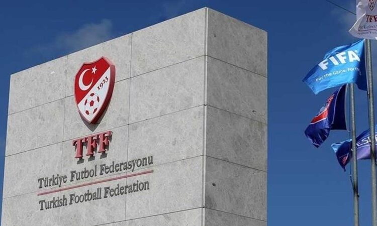 PFDK'dan iki Süper Lig teknik direktörüne men cezası 1 PFDK’dan iki Süper Lig teknik direktörüne men cezası