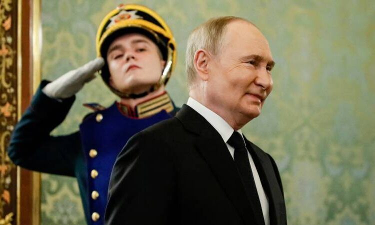 Reuters: Putin, Ukrayna’da ateşkes müzakerelerine hazır