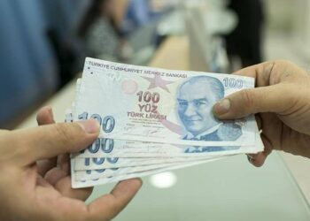 Okul müdürü saadet zinciri kurmuş