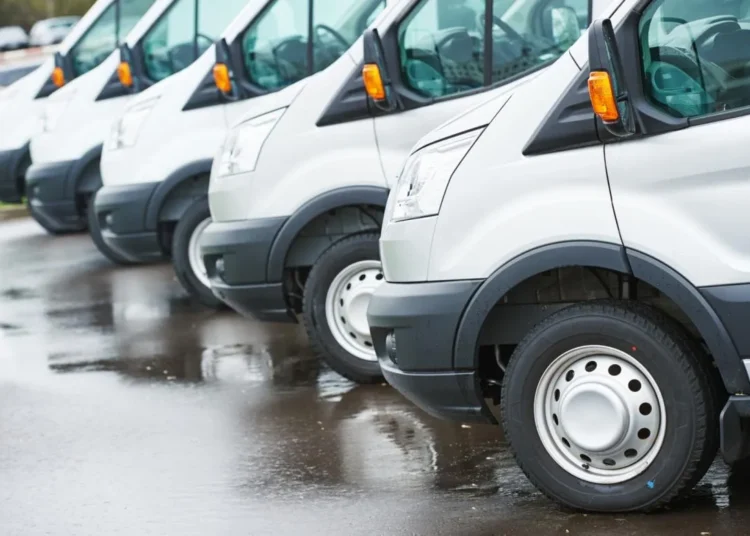 Kamuda tasarrufu memurlar yapacak! Servis yerine toplu taşıma kartı
