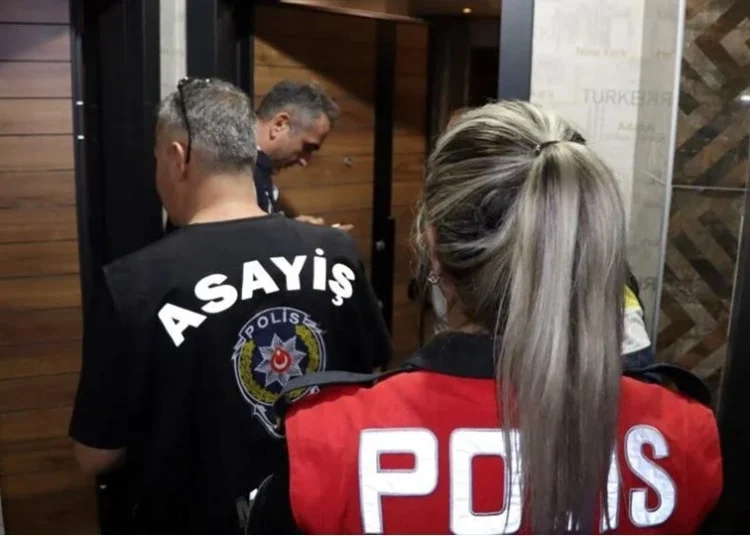 Sibergöz-39 operasyonu! 20 ilde 74 gözaltı 1 Sibergöz-39 operasyonu! 20 ilde 74 gözaltı