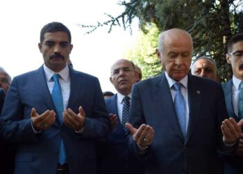 Alp Yalman’ın analiz haberi l MHP lideri, Sinan Ateş’in yetimlerini kucaklamalı