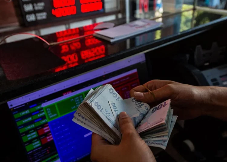 Türkiye swap kısıtlamalarını gevşetiyor! Ekonomistler tepkili 1 Türkiye swap kısıtlamalarını gevşetiyor! Ekonomistler tepkili