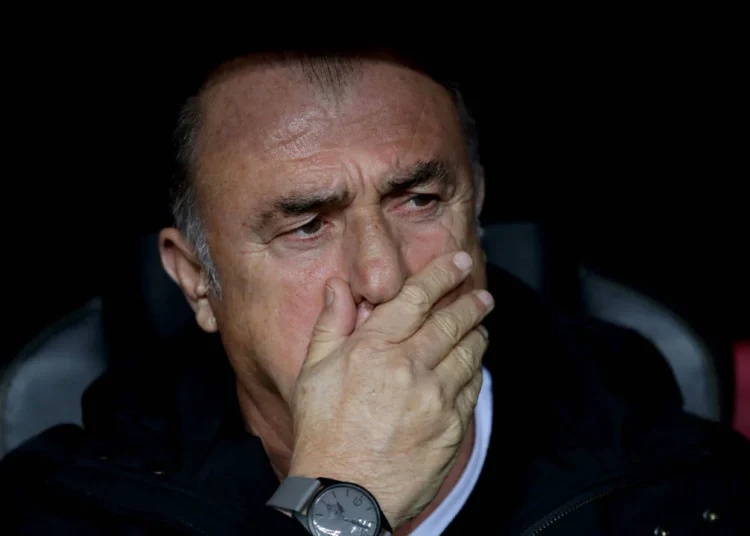 Yunan takımı Panathinaikos Fatih Terim’i gönderdi 1 Yunan takımı Panathinaikos Fatih Terim’i gönderdi
