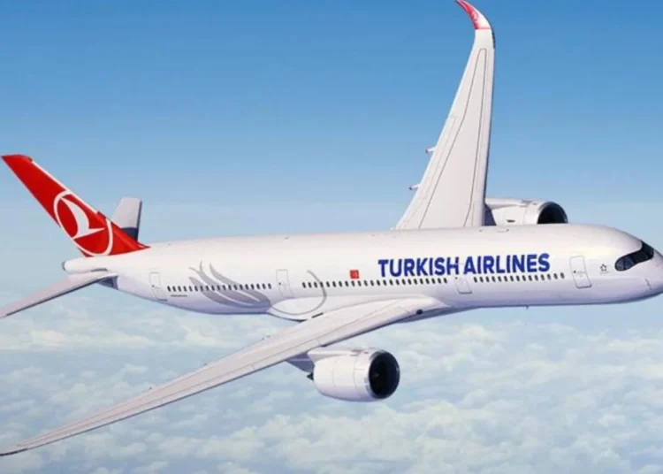 THY İzmir uçağı türbülansa girdi… Kabin memurunun beli kırıldı! 1 THY İzmir uçağı türbülansa girdi… Kabin memurunun beli kırıldı!