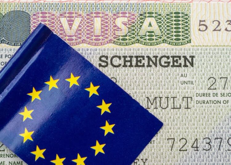 Almanya’da iltica başvuruları yüzde 43 azaldı 1 Avrupa Birliği’nden zam! Schengen vizesine yüzde 12’lik artış