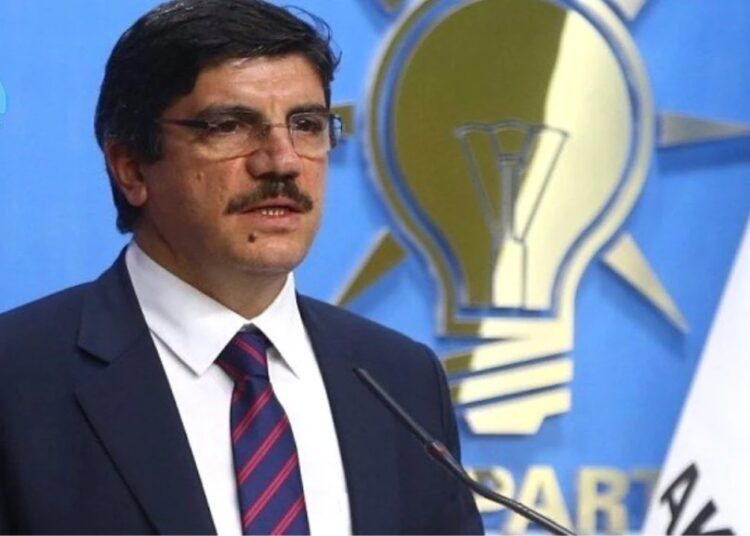 Erdoğan’ın eski danışmanı Aktay: AK Parti’liler görevi devralınca, dünyalık kapmış gibi davranıyorlar
