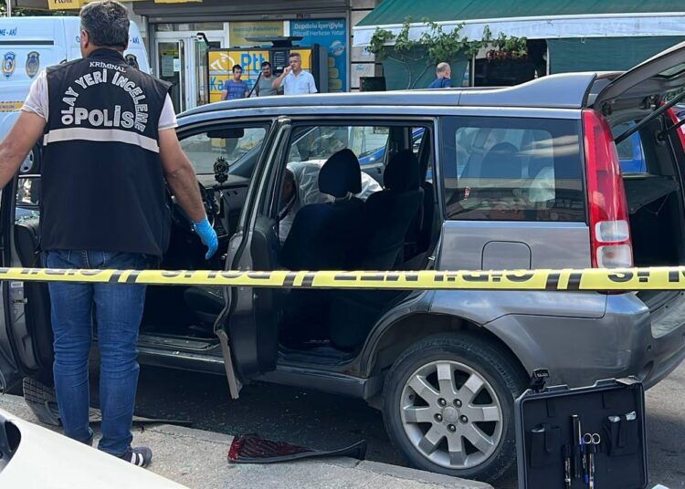 Lise müdür yardımcısını aracında infaz eden saldırgan yakalandı 1 Lise müdür yardımcısını aracında infaz eden saldırgan yakalandı