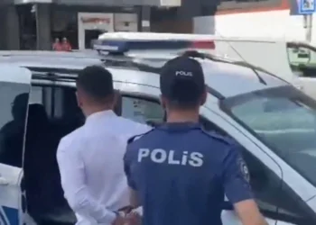 Ambulansı durduran motosikletli magandalar yakalandı
