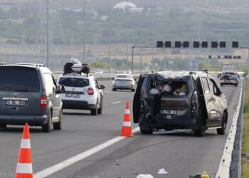 Bayram tatilinin 8 günlük kaza bilançosu: 68 ölü, 9 bin 787 yaralı 5 Bayram tatilinin 8 günlük kaza bilançosu: 68 ölü, 9 bin 787 yaralı
