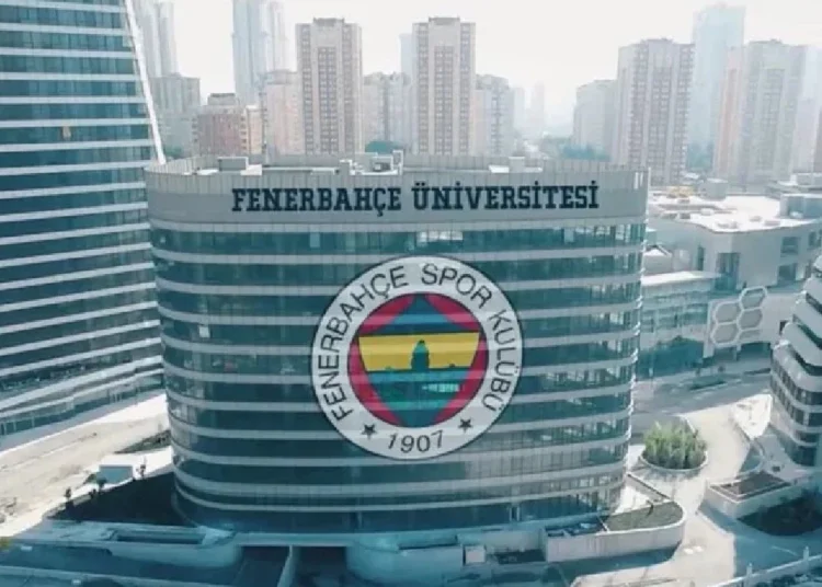 Fenerbahçe Üniversitesi'nde 7 akademisyenin görevine son verildi 1 Fenerbahçe Üniversitesi’nde 7 akademisyenin görevine son verildi