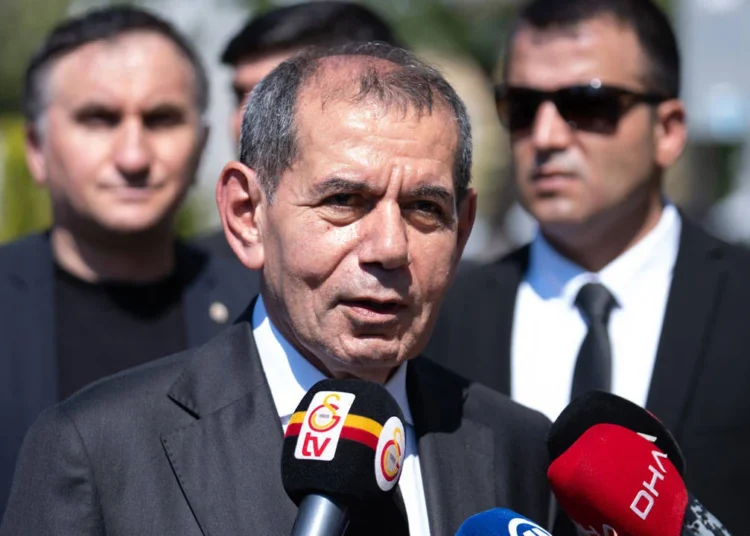 Galatasaray Başkanı Dursun Özbek'ten, Ali Koç ve Aziz Yıldırım'a yanıt 1 Galatasaray Başkanı Dursun Özbek’ten, Ali Koç ve Aziz Yıldırım’a yanıt