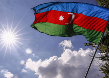 Azerbaycan, erken genel seçime  gidiyor
