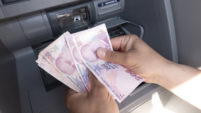 Emeklilerin bayram ikramiyelerinin ödenmesine başlandı 1 Emeklilerin bayram ikramiyelerinin ödenmesine başlandı