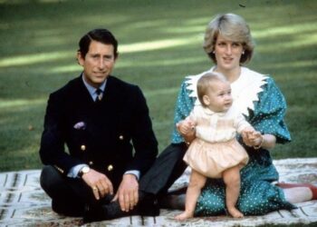Prenses Diana'nın balayındaki kavgayı anlattığı mektup satışa çıktı 5 Prenses Diana’nın balayındaki kavgayı anlattığı mektup satışa çıktı