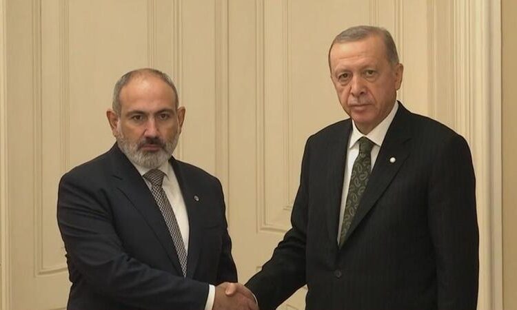 Cumhurbaşkanı Erdoğan, Paşinyan ile görüştü