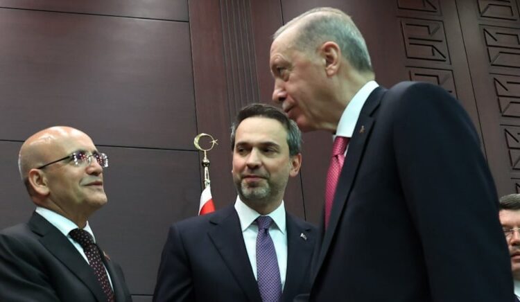 Fatih Altaylı'nın iddiası: Erdoğan’ın seçimi kazanmak için Şimşek'i kovacak 1 Bloomberg: Erdoğan yabancı yatırımcıları kazandı ama bedelini Türkler ödedi