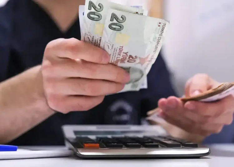 Uzmanlar, evini satıp mevduata yatırmak isteyenleri uyarıyor: Uzun vadede işler değişebilir 1 Uzmanlar, evini satıp mevduata yatırmak isteyenleri uyarıyor: Uzun vadede işler değişebilir