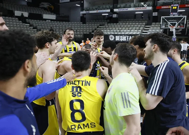 Basketbolda finalin adı Anadolu Efes-Fenerbahçe Beko 1 Basketbolda finalin adı Anadolu Efes-Fenerbahçe Beko
