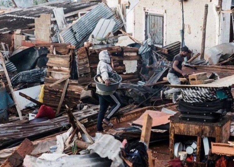 Güney Afrika’da hortum felaketi: 22 ölü 1 Güney Afrika’da hortum felaketi: 22 ölü