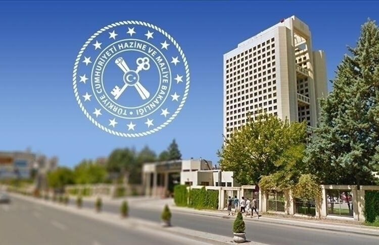 Hazine ve Maliye Bakanlığı, ‘makam aracı’ ve ‘çifte maaş’ iddialarına yanıt verdi
