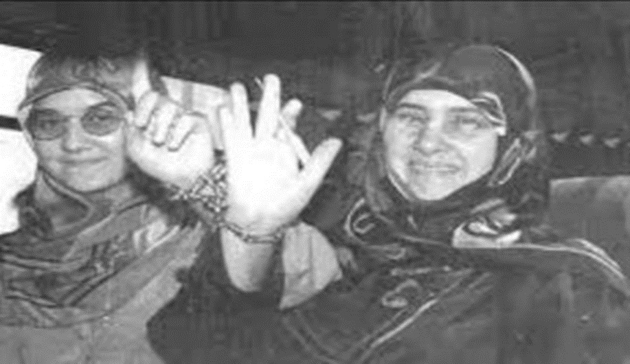 Başörtüsü eylemlerinden hapis yatan Hüda Kaya, yeniden girdiği cezaevinden tahliye edildi 4 Başörtüsü eylemlerinden hapis yatan Hüda Kaya, yeniden girdiği cezaevinden tahliye edildi