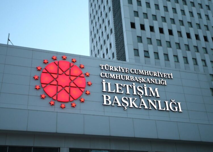 ‘Akrabalarınızı e-Devlet üzerinden çıkarabilirsiniz’ iddiası asparagas çıktı