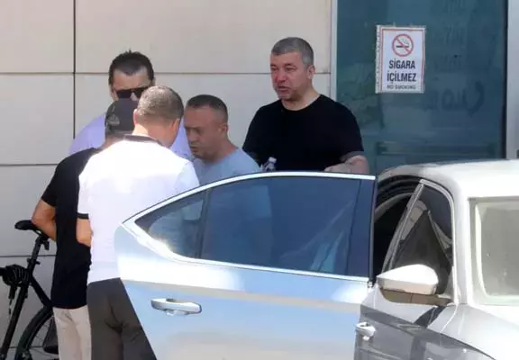 Küçükkaya'nın acı günü: Annesi denizde kalp krizi geçirip hayatını kaybetti 3 Küçükkaya'nın acı günü: Annesi denizde kalp krizi geçirip hayatını kaybetti