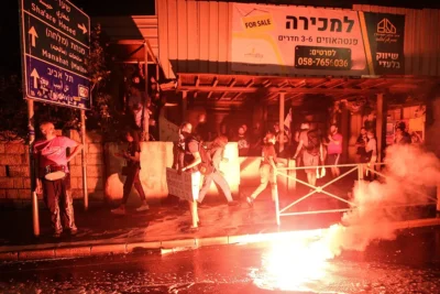 İsrail karıştı, on binlerce protestocu Netanyahu'nun istifasını istedi