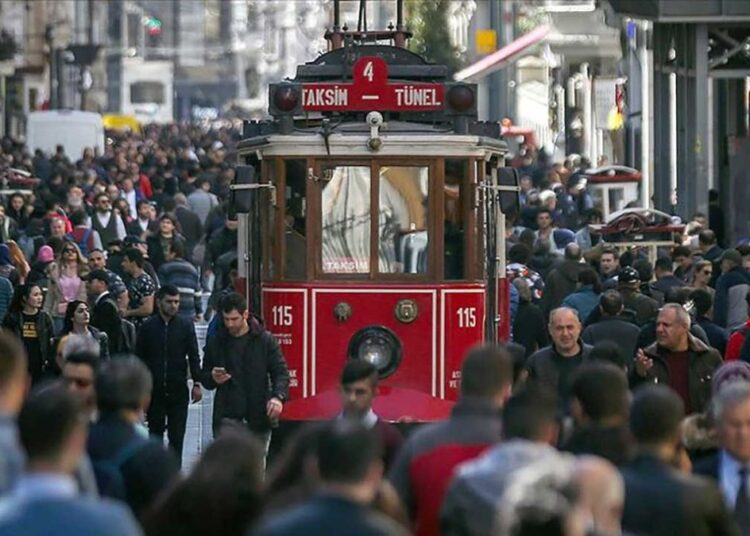 İstanbul'da yaşamanın maliyeti 102 bin lirayı aştı 1 Göç İdaresi’nden İmamoğlu’na ‘yalanlama’: İstanbul’daki yabancı sayısı kaç?