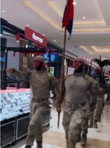 Jandarma’ya AVM’de gösteri yaptırdılar