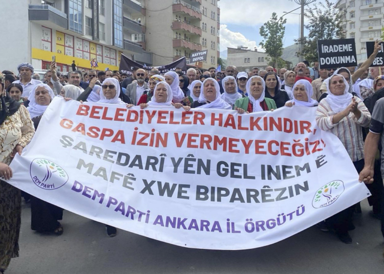 Kayyıma karşı İstanbul'dan Hakkari'ye 'İradeye Saygı Yürüyüşü' başlatılıyor 1 Kayyıma karşı İstanbul’dan Hakkari’ye ‘İradeye Saygı Yürüyüşü’ başlatılıyor