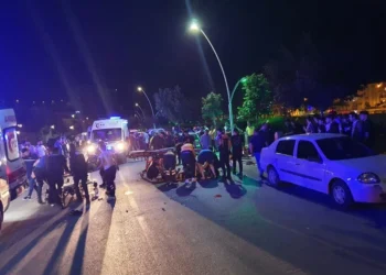 Amasya’da feci kaza: İki motosikletli kafa kafaya çarpıştı