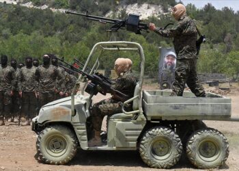 Uçak varken Lübnan’ı terk edin!