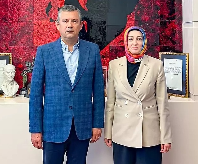 O ceketi Özgür Özel de giydi!