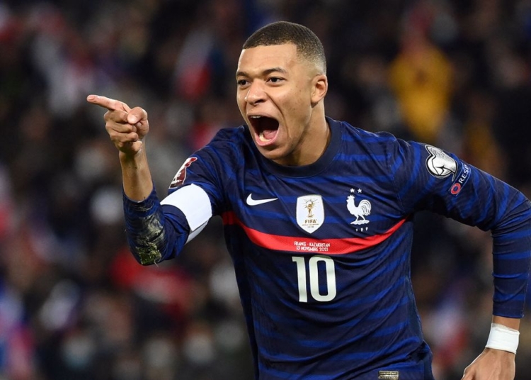 Fransız yıldız Mbappe, “aşırı sağa” karşı oy verme çağrısında bulundu