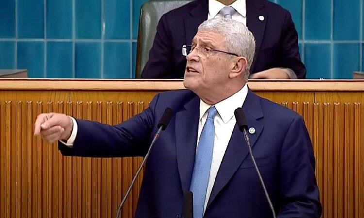 Dervişoğlu: Duruşmanın sulandırılmasına yönelik birtakım adımlar atılıyor 1 Müsavat Dervişoğlu’ndan Şimşek çıkışı: Nebati’yi özleyeceğimiz aklımıza gelmezdi