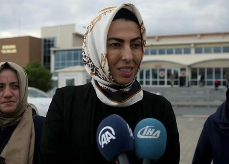 Nihal Olçok, Erdoğan'a seslendi: “Bu iki kişinin katilini arıyorum” 1 Nihal Olçok, Erdoğan’a seslendi: “Bu iki kişinin katilini arıyorum”