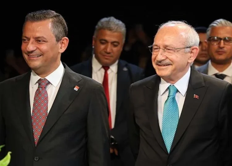 Düğünde buluştular! Kılıçdaroğlu ve Özel nikah şahidi oldu 1 Düğünde buluştular! Kılıçdaroğlu ve Özel nikah şahidi oldu