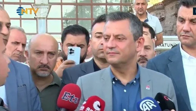 Özgür Özel, Erdoğan'ın ‘hazmedemedi’ sözünü üzerine alınmadı 1 Özgür Özel, Erdoğan’ın ‘hazmedemedi’ sözünü üzerine alınmadı
