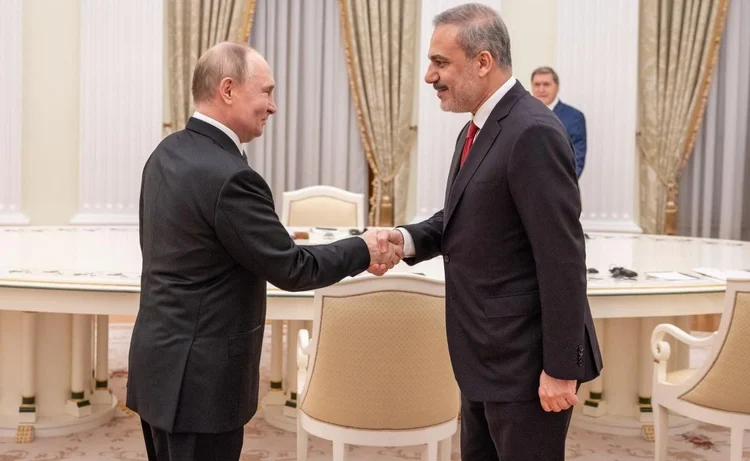 Hakan Fidan, Putin ile görüştü: 'BRICS'e ilgisini memnuniyetle karşılıyoruz' 1 Hakan Fidan, Putin ile görüştü: ‘BRICS’e ilgisini memnuniyetle karşılıyoruz’