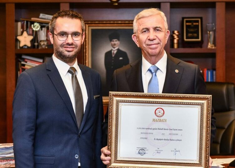 Mansur Yavaş'ın basın danışmanı görevinden istifa etti 1 Mansur Yavaş’ın basın danışmanı görevinden istifa etti