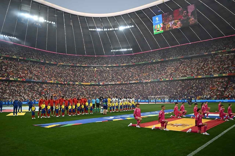 Avrupa Futbol Şampiyonası'nda yıldızı parlayan Müslüman futbolcular 3 Avrupa Futbol Şampiyonası'nda yıldızı parlayan Müslüman futbolcular